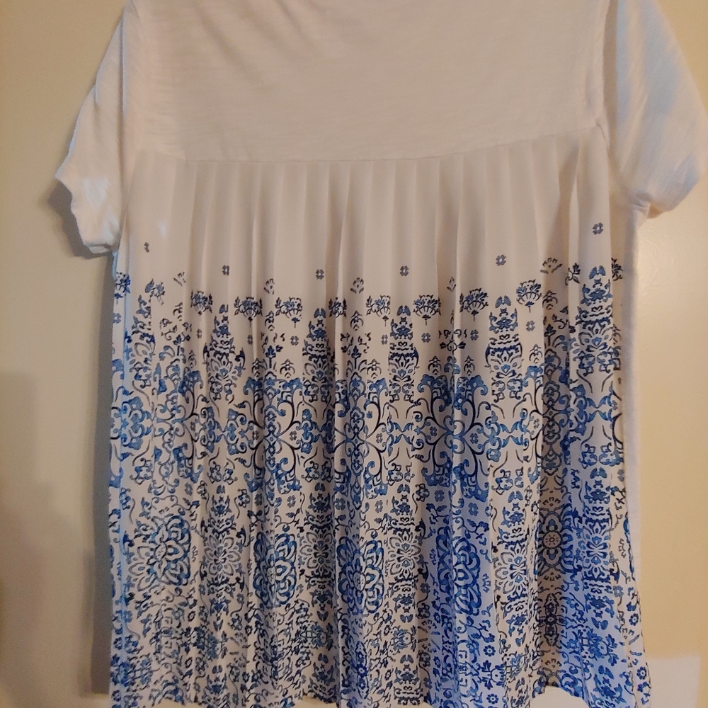 Chico's Top with Blue Floral Back Pleat